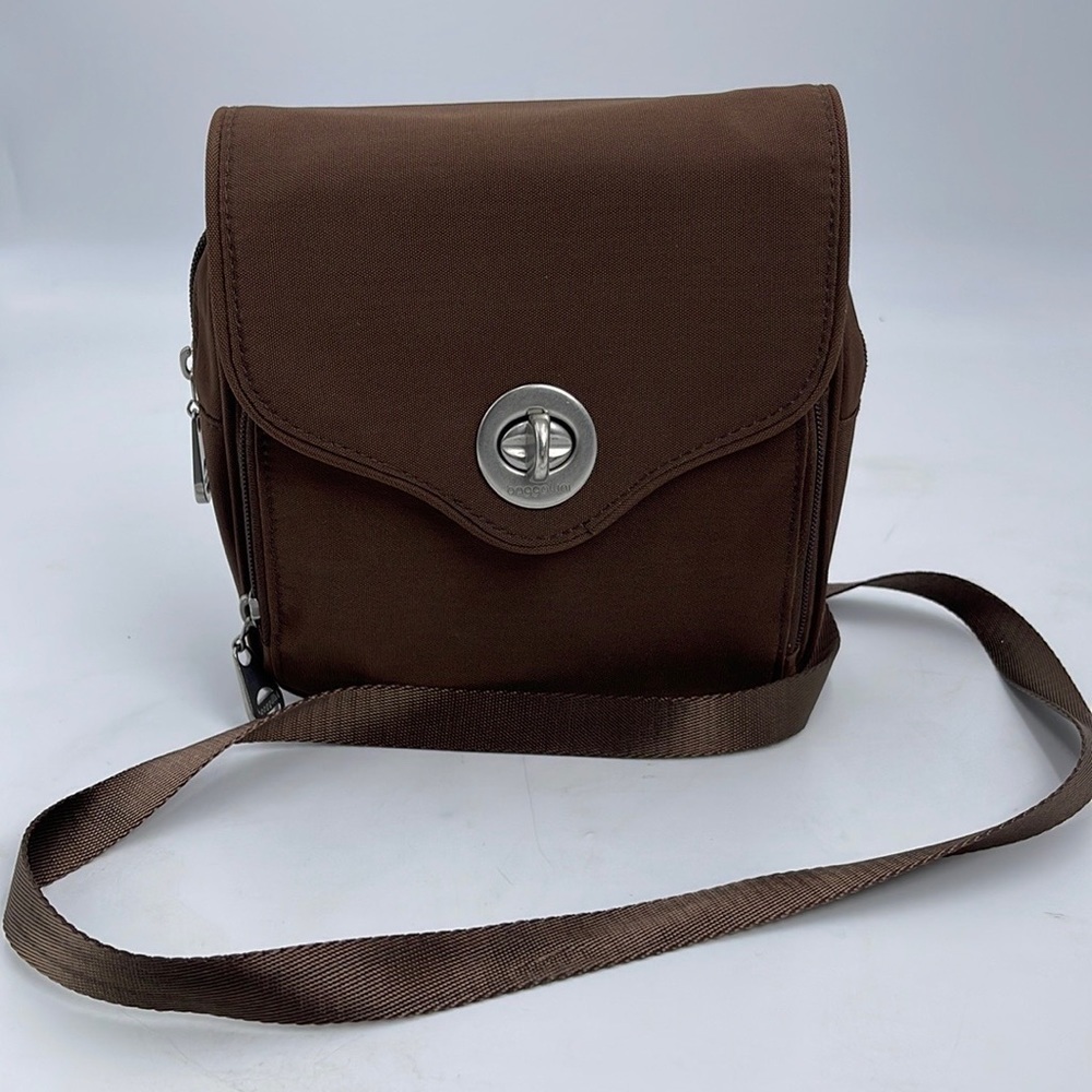 Vintage Baggallini Travel Bag with Wallet Brown Nylon Red interior